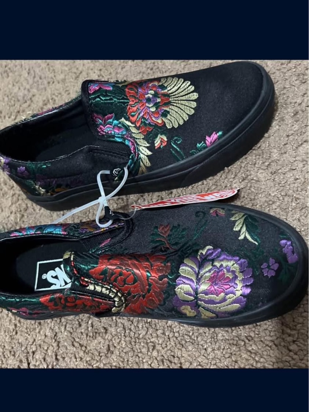 Vans Slip-On Floral Embroidered Women’s Sneakers - Black with Multicolor Flowers - Picture 4 of 4